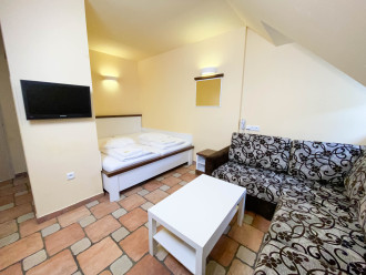 Čtyřlůžkový pokoj typu B s přistýlkou - 2